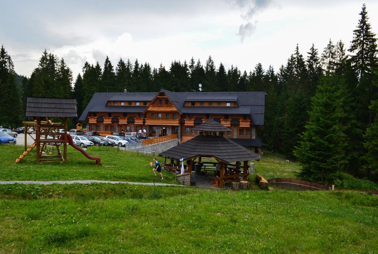Horsky Hotel Kristina Hrustin Экстерьер фото